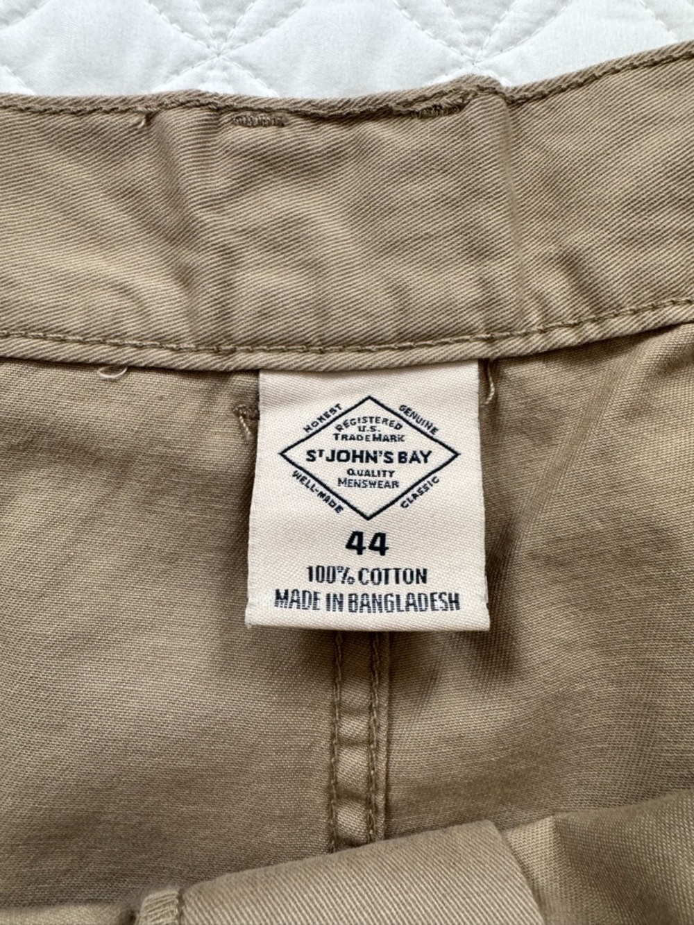 NWT St. John's Bay 100% Cotton Tan Hiking Cargo 7" Inseam Shorts Size 44 - Picture 4 of 13